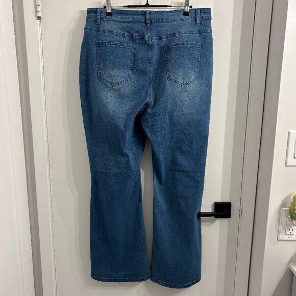 NWOT High Waist Stretchy Flared Jeans - Picture 5 of 8